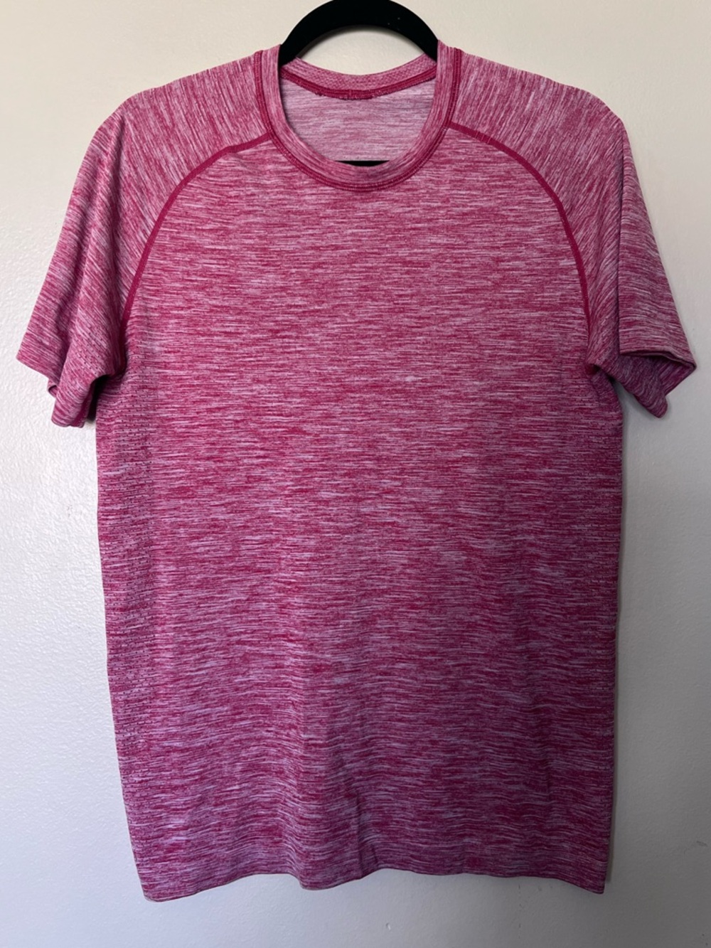 lululemon athletica Men's Heathered Red Short Sleeve Performance Tee